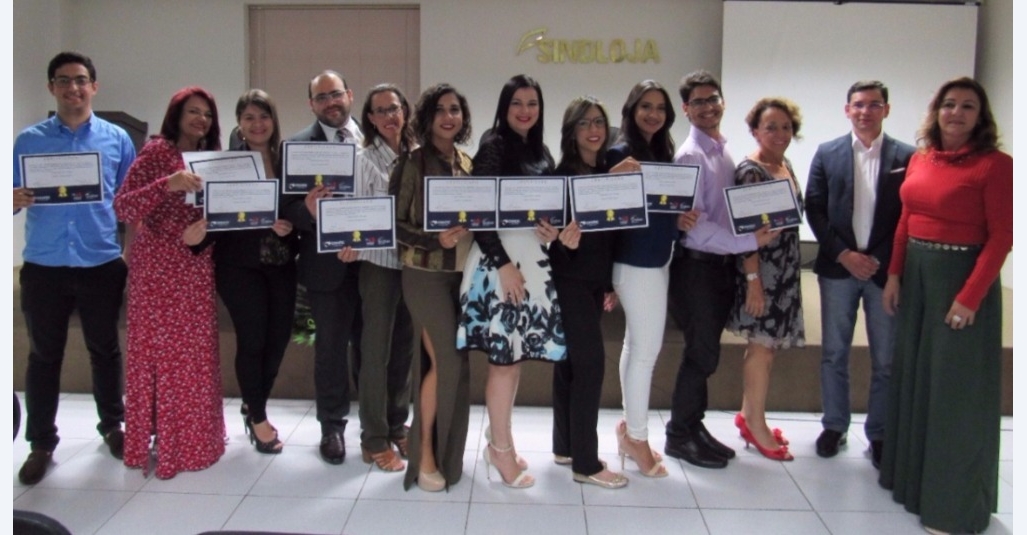 Sindloja Caruaru entrega certificados para alunos da terceira turma do curso de Mediação e Arbitragem